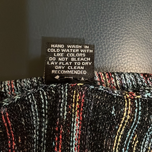 Vertigo knit short sleeve top - Picture 3 of 7